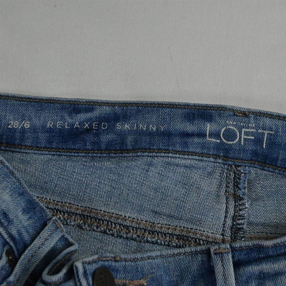 LOFT 28 / 6 Relaxed Skinny Light Wash‎ Stretch Denim Jeans - Picture 3 of 7